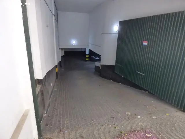 Plaza Garaje Cerca Colegio San Felipe - Coche Pequeño