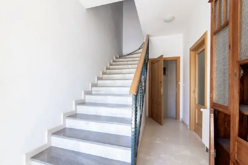Venta Adosado con Terraza y Local en Chauchina