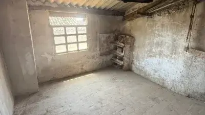 Casa de Pueblo en Venta a Reformar 310m2