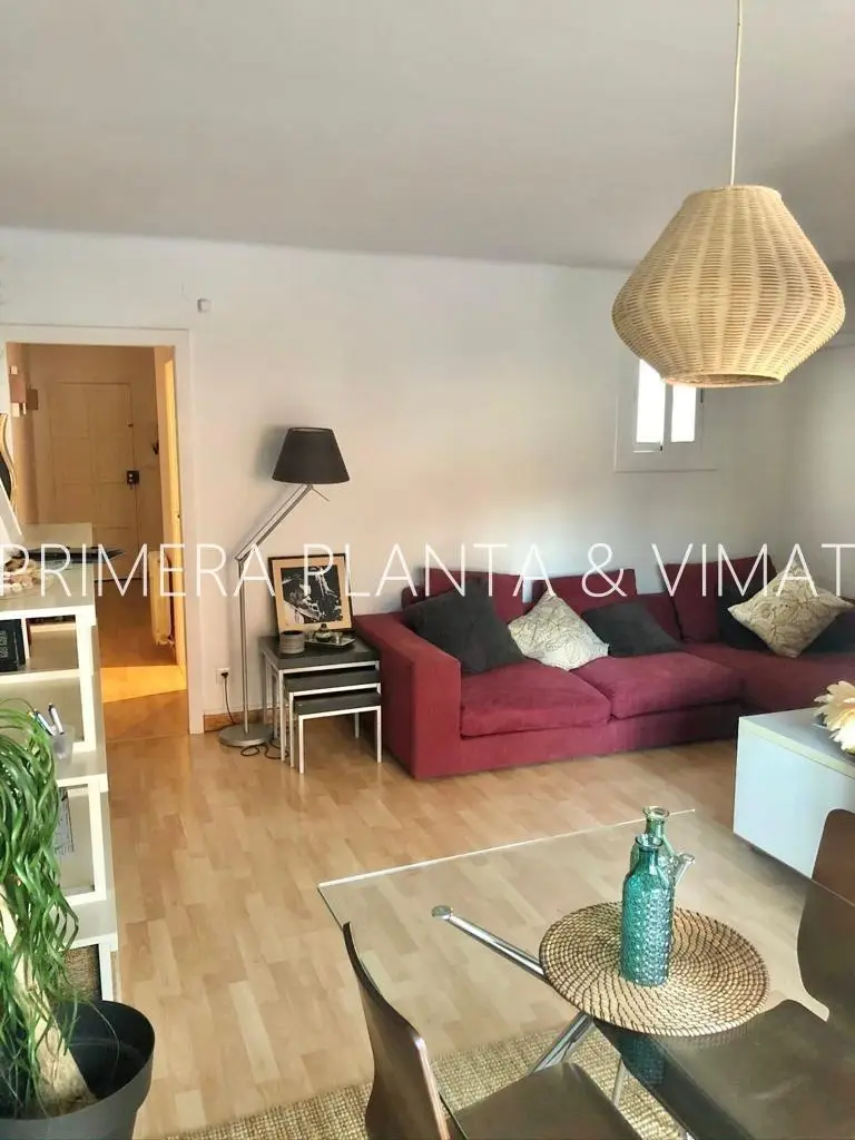Venta Ático Mataró Centro 70m2 Calefacción 2 habitaciones