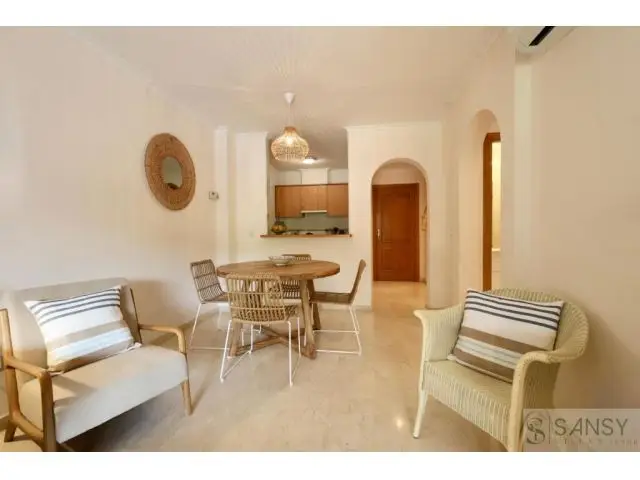 Apartamento en Jávea con Piscina y Jardín Cerca de la Playa