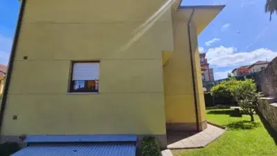 Chalet en Venta en Aviles con Parcela y Garaje
