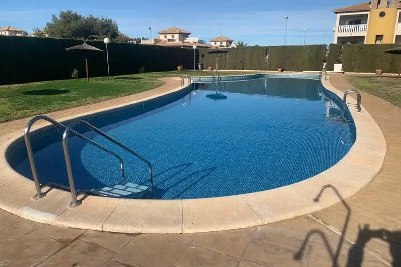 Villa 5 Dormitorios Villamartin Golf Cerca Alicante