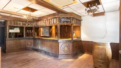 Casa en Venta en Ameas Carral con Parcela de 1000m2 Ideal Hosteleria