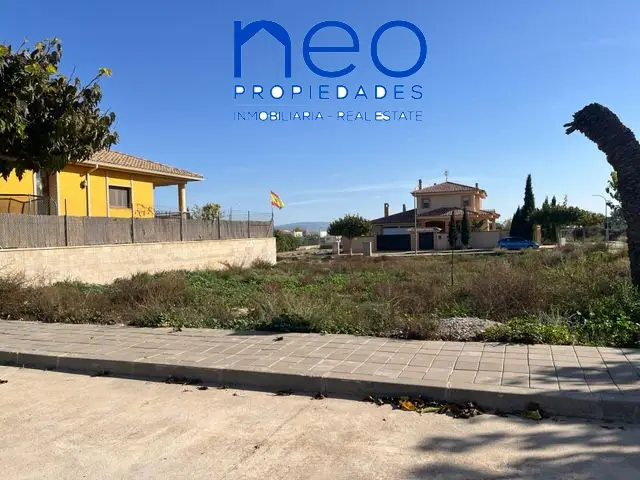Solar en Caudete para construir casa unifamiliar
