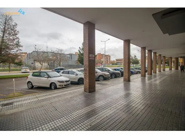 Local Alquiler Huerta Rosales Badajoz 184m2