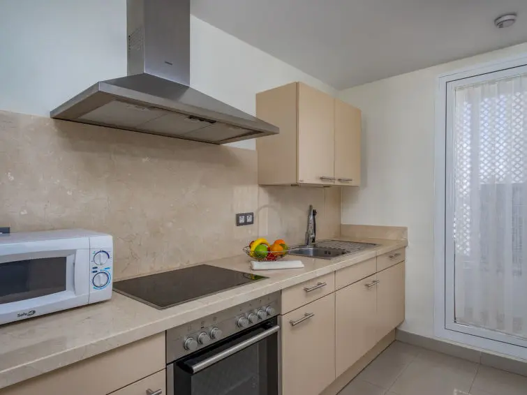 Apartamento 2 Dormitorios Alquiler Estepona
