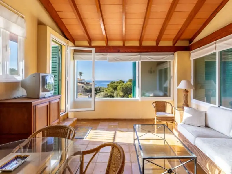 Chalet en venta Son Veri Nou 8 dormitorios 5 baños piscina garaje grande vistas al mar
