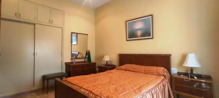 Casa de Pueblo con 8 Dormitorios en Cocentaina