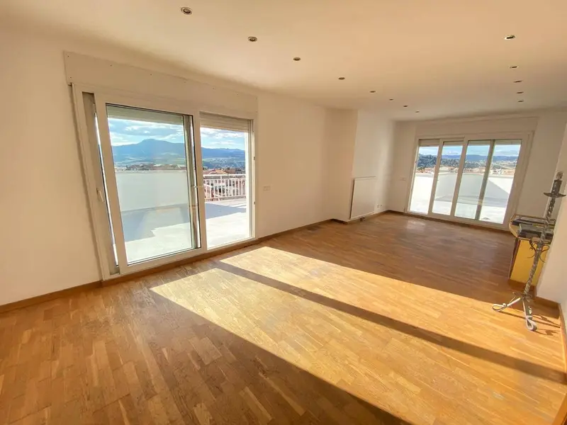 Atico en venta en Igualada con terraza de 80m2 y 4 dormitorios