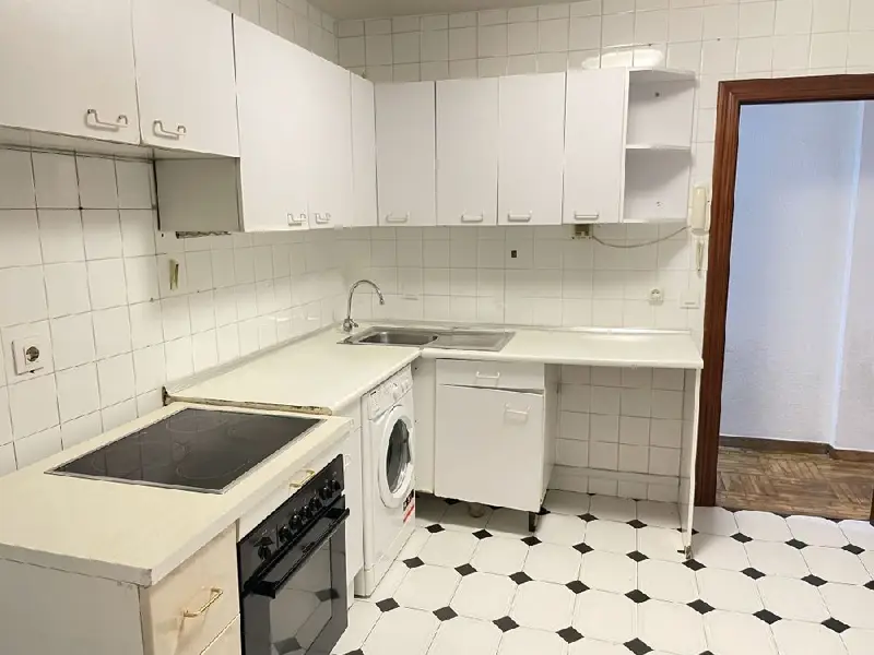 Venta Piso 5 habitaciones 2 baños Oviedo Centro