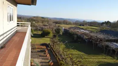Casa en Venta en Coles 5 Dormitorios 3 Baños Piscina