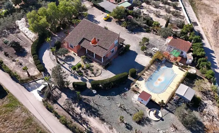 Villa de Lujo en Venta 5 Dormitorios Piscina y Jardín