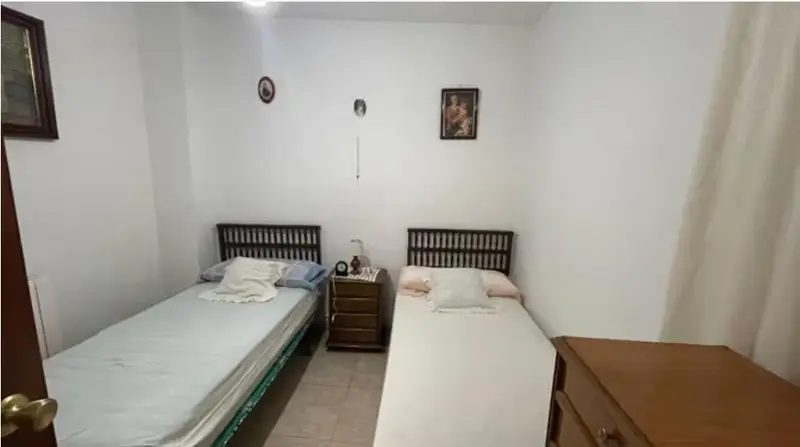 Casa Pareada Amueblada en Caceres 3 Habitaciones Cerca del Centro