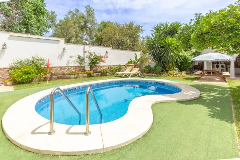 Villa en Venta Mijas Costa 4 Dormitorios Piscina Jardin