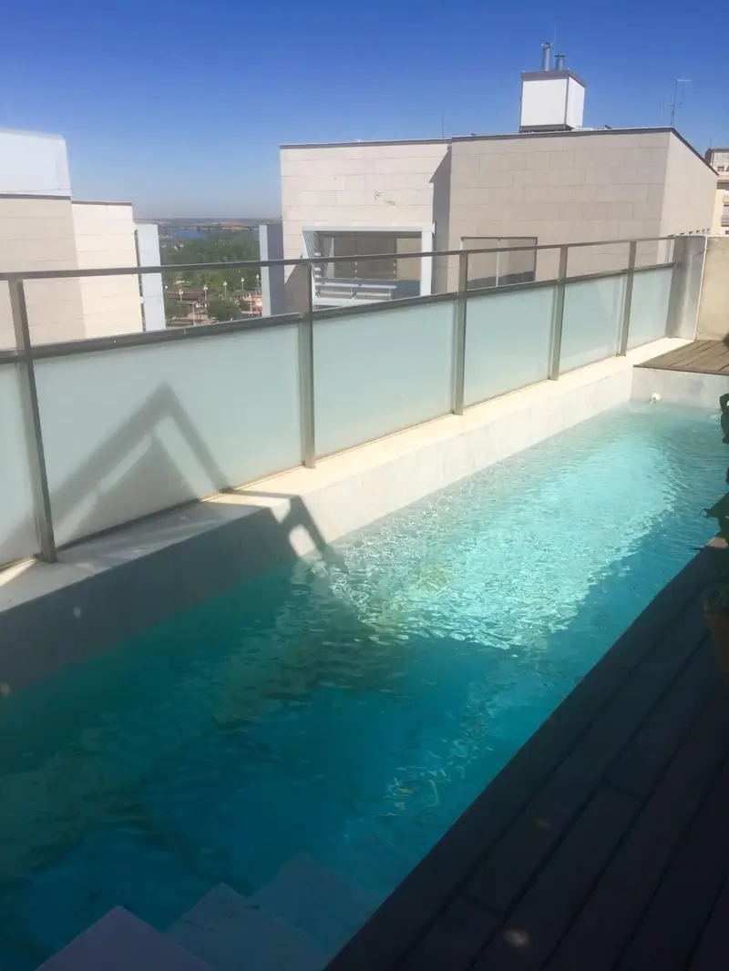 Venta Casa con Garaje y Piscina en Centro de Merida
