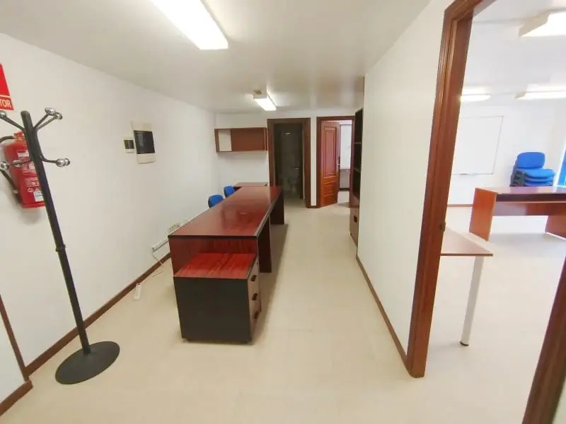 Oficina en Venta Narón 90m2 2 Baños Excelente Estado