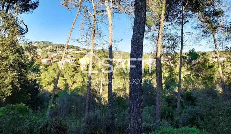 Chalet en Venta en Vallirana Ideal para Familias