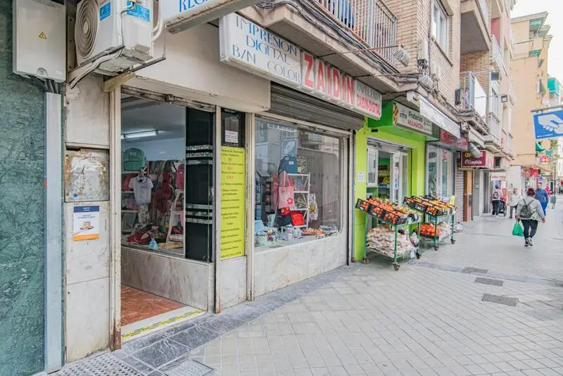 Venta Local Comercial Granada 207m2 Alta Rentabilidad