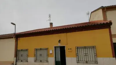 Casa adosada en venta en Camino Estación, 11