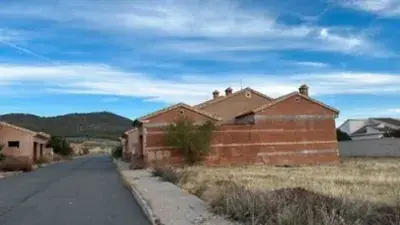 Chalet Adosado en Noez 126m2 3 Dormitorios Obra Parada