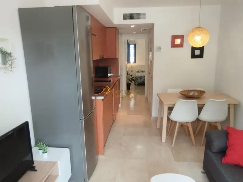 NICE APARTMENT WITH SEA VIEWS 150 METERS FROM THE BEACH IN BENALMADENA FOR RENT FOR LONG TERM