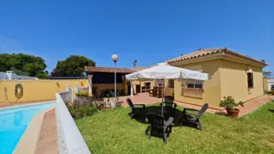 Chalet en venta cerca de Sancti Petri y La Barrosa