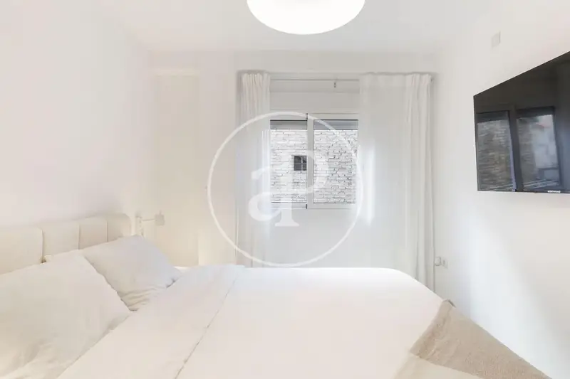Apartamento Reformado en En Corts Valencia 3 Habitaciones 2 Baños