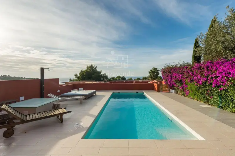 Casa en alquiler Cala Moli Ibiza 2 dormitorios piscina jardin vistas mar