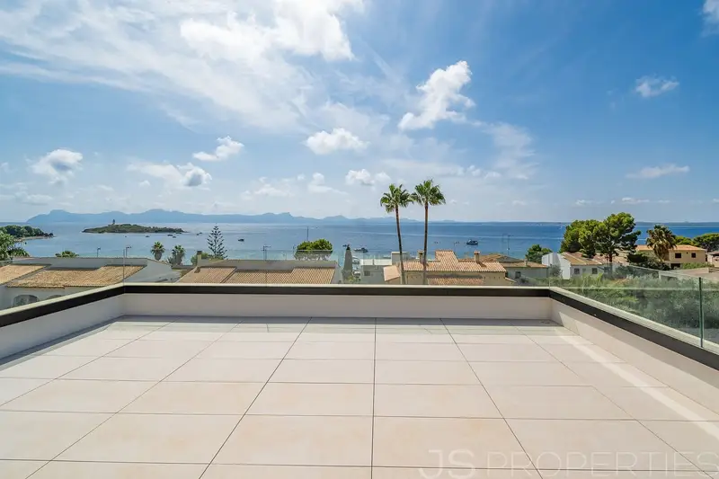 Chalet en Alcanada con vistas al mar