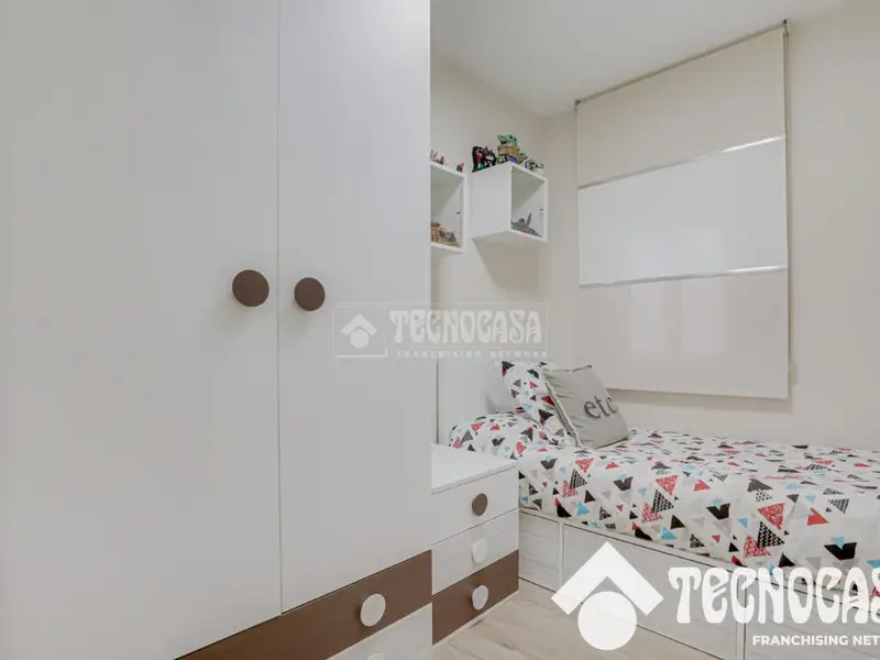 Piso en venta 4 dormitorios reformado Sagrada Familia