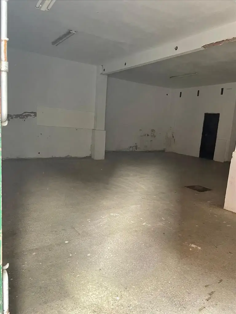 Venta Local Comercial 163m2 Avilés Versalles