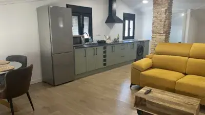 Estudio Reformado en Alcañiz Amueblado Wifi Incluido