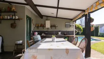 Chalet en venta 260m2 con piscina y jardin
