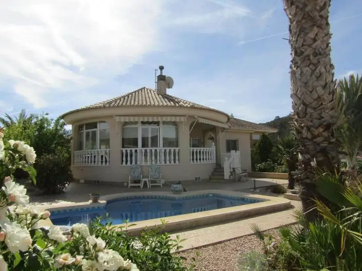 Villa 4 Dormitorios Piscina Privada Romana
