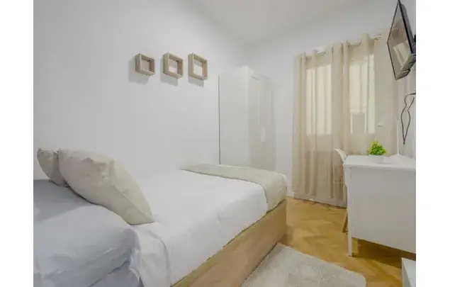 Alquiler Habitacion 200m2 Madrid