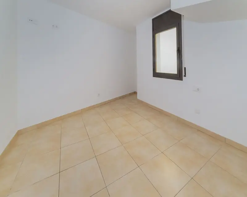 Piso en venta en Tordera 119.5m2 4 habitaciones 2 baños