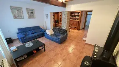 Casa Reformada en La Pobla Llarga con Garaje y Terraza