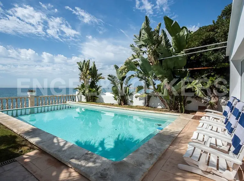 Chalet de Lujo con Vistas al Mar en Vilanova i la Geltru