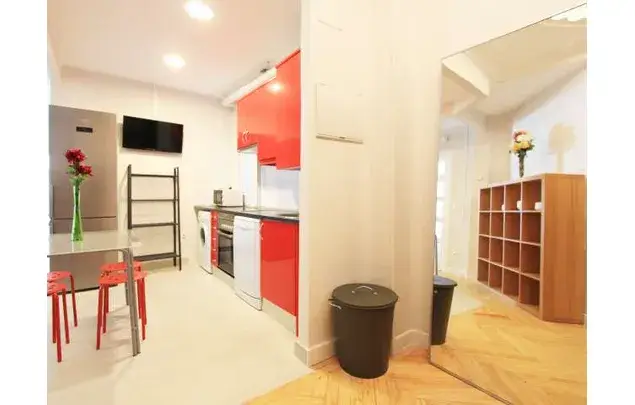 Apartamento 120m2 Madrid 4 habitaciones ideal estudiantes IE