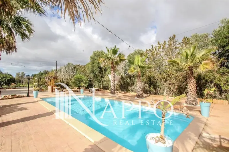 Chalet Rustico en Llucmajor con Piscina y 5 Habitaciones