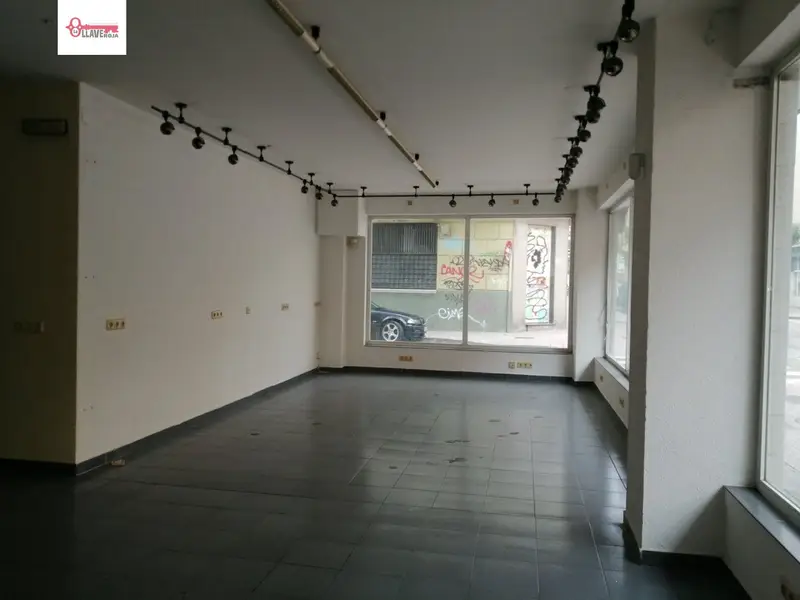 Venta Local Comercial Centro Burgos 130m2 Gran Escaparate