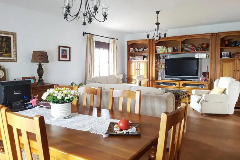 Villa 3 Dormitorios Benalup Casas Viejas Cadiz