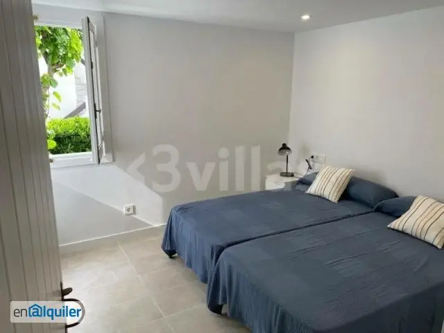 Apartamento en Alquiler Temporal Frente al Mar con Piscina