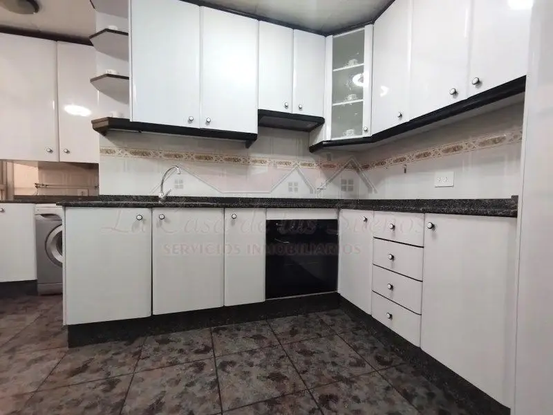 Venta Piso Luminoso en Elda 130m² 4 habitaciones