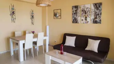 Apartamento en Paseo de Velilla primera linea de playa