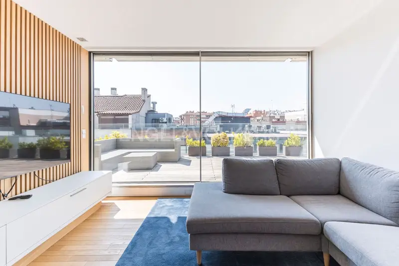 Piso de Lujo en Madrid Ciudad Jardin 2 Dormitorios Suite Terraza Garaje
