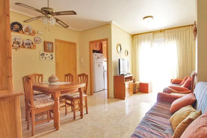 Piso en venta con terraza en Guardamar del Segura