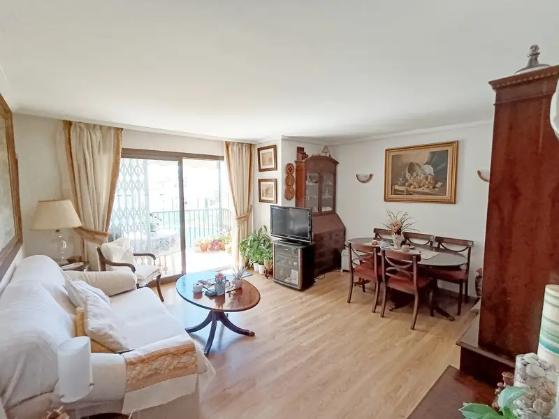 Venta Piso 3 Dormitorios Torremolinos Carihuela
