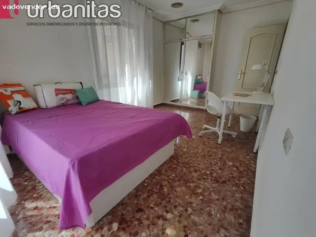 Piso Estudiantes Murcia Centro: 3 Habitaciones, 2 Baños, Cocina Equipada